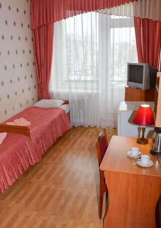 Гостиница Веда Чебоксары Двухместный номер эконом-класса с 2 отдельными кроватями-4